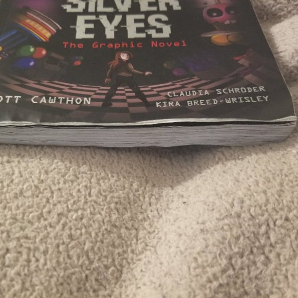 Five Nights at Freddy's The Silver Eyes graphic novel Scott Cawthon - Picture 3 of 4